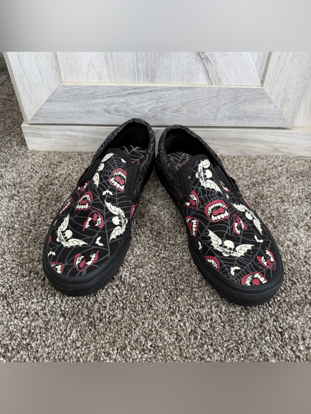 Vans Slip-On Frights Women's Black & Red US 7 Men’s 5.5 Glow in the dark
